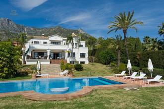 Thumbnail von Luxus-Villa in Sierra Blanca R2804303