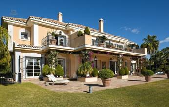 Thumbnail von Luxus-Villa in Los Monteros R2647832