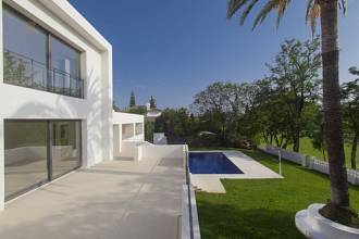 Thumbnail von Luxus-Villa in Guadalmina Alta R2792678