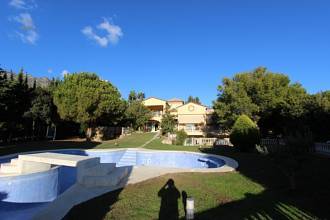 Thumbnail von Luxus-Villa in Sierra Blanca R2784056