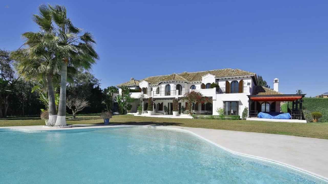 Luxus-Villa in El Paraiso R2808398