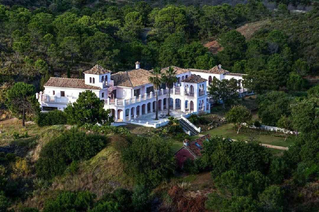 Luxus-Villa in Estepona R2777585