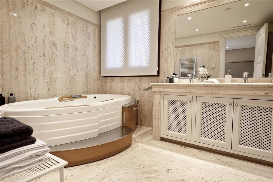 Thumbnail von Luxus-Wohnung in Los Monteros R2515976