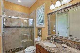 Thumbnail von 11523 Andy Rosse Lane