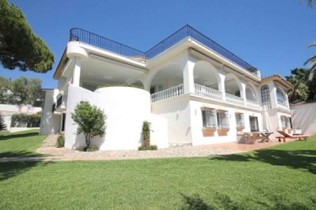 Luxus-Villa in Rio Real R2738777