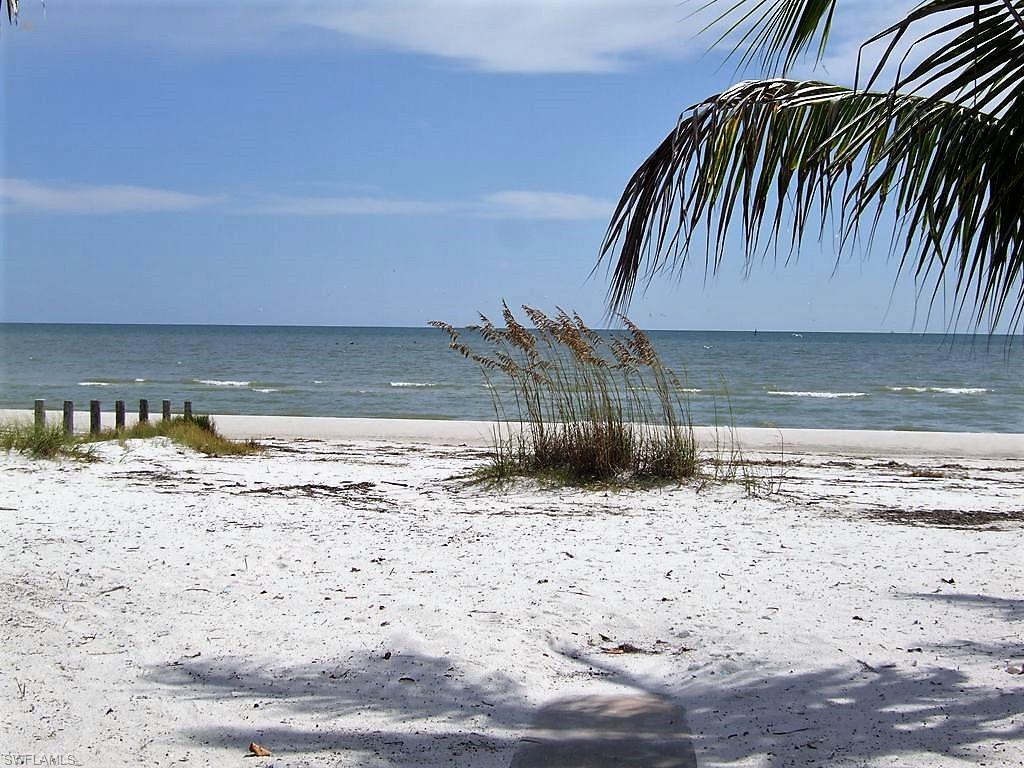 3562 Estero Boulevard