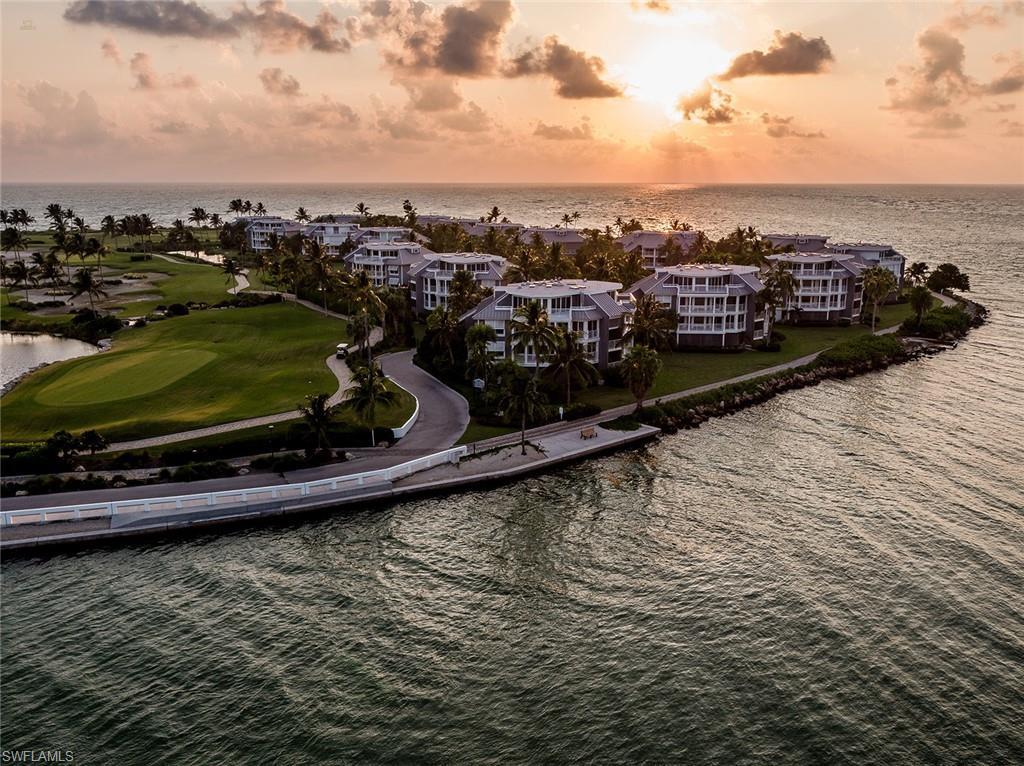 1608 Lands End Village