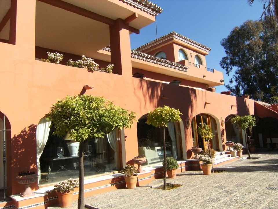 Luxus-Villa in Estepona R2527565