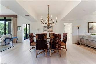 Thumbnail von 6597 NICHOLAS Boulevard 206