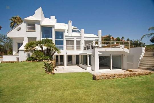 Luxus-Villa in Nueva Andalucia R2814794