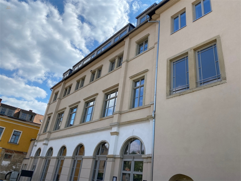 Luxuriöse und moderne Maisonettewohnung an der Elbe in Loschwitz