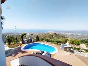 Thumbnail von Luxuriöse Landhausvilla mit Meerblick - REDUZIERT