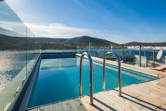 Thumbnail von Moderne Neubau-Villa in der 1. Reihe zum Meer mit Swimmingpool auf der Dachterrasse