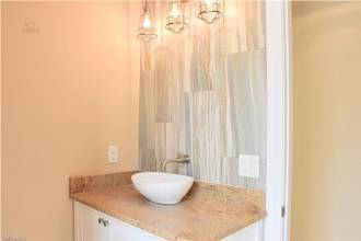 Thumbnail von 5266 Nautilus DriveCape Coral, FL 33904