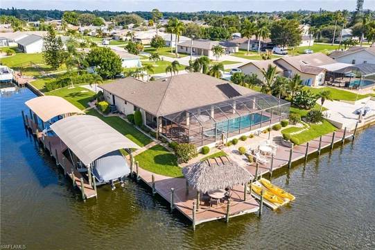 1044 SE 21st Avenue Cape Coral, FL 33990