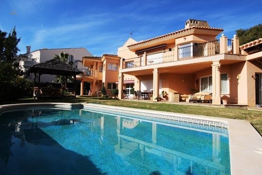 Luxus-Villa in Marbella R2576291 