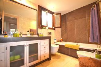 Thumbnail von Luxus-Villa in Sierra Blanca R2408795