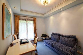 Thumbnail von Luxus-Villa in Sierra Blanca R2824418