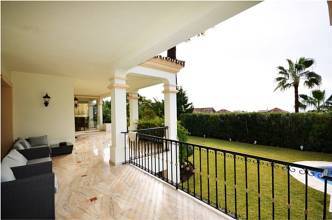 Thumbnail von Luxus-Villa in Sierra Blanca R2824418