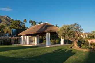 Thumbnail von Luxus-Villa in Sierra Blanca R2825156