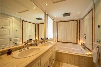 Thumbnail von Luxus-Haus in Sierra Blanca R2662682