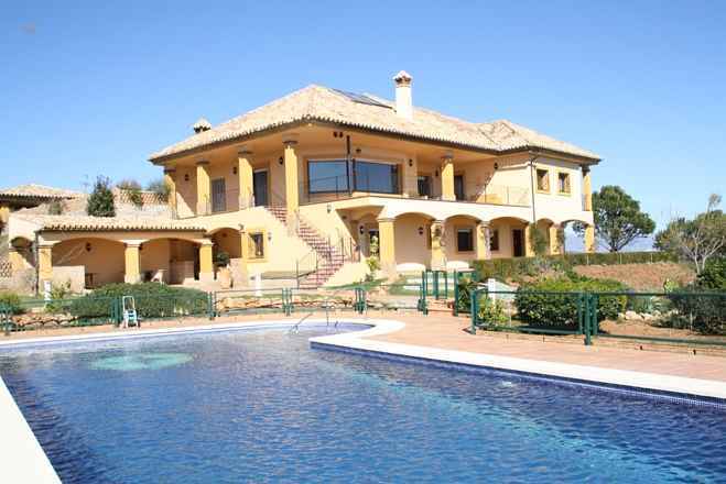 Luxus-Villa in Estepona R2612597