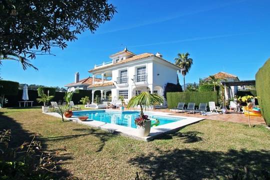 Luxus-Villa in Nueva Andalucia R2849648