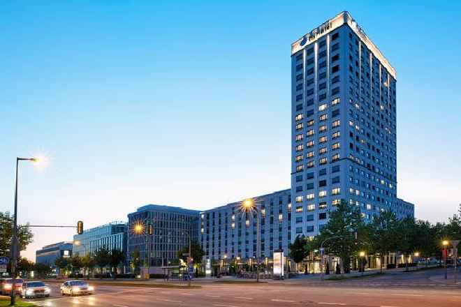 Hotel-Boardinghouse mit SB-Markt in München