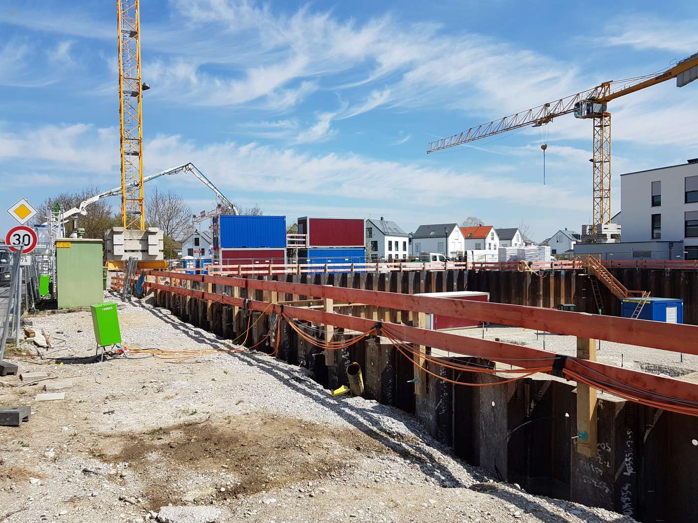 Vysoké výnosy z účasti pro investory/kapitálové poskytovatele na mezifinancování nových stavebních projektů v Mnichově a okolí.