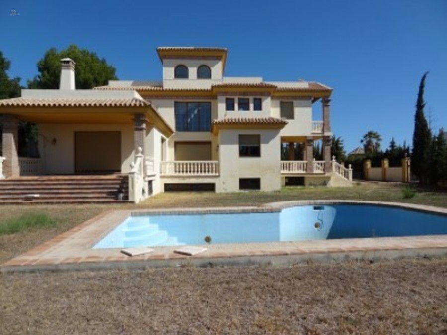 Luxus-Villa in Atalaya R2768564