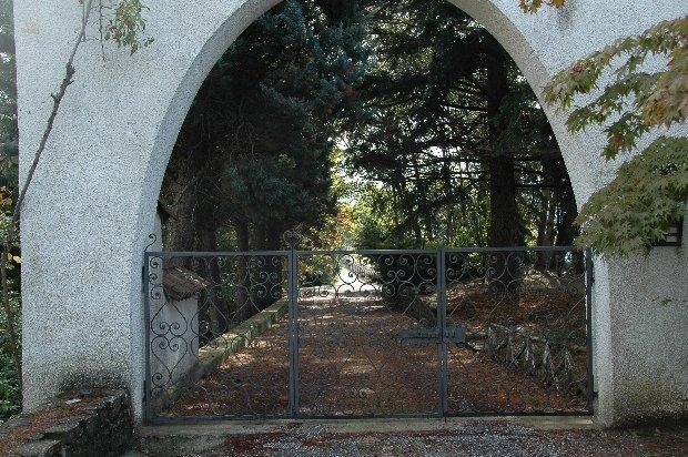 Thumbnail von Charmante Villa auf eigenem Hügel