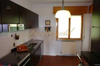 Thumbnail von Gepflegte, große Villa in Orts- und Seenähe mit Pool und Traumseeblick.