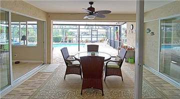 Thumbnail von 822 Montclaire CourtCape Coral, FL 33904