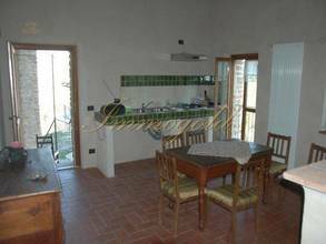 Thumbnail von Производственный агритуризм с собственным виноградником в туристически очень привлекательном винодельческом регионе.