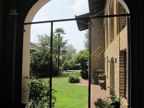 Thumbnail von Residieren im alten Herrenhaus der Grafen Roero… Bei Alba – Roero, ein besonderes Anwesen sucht einen neuen Besitzer.