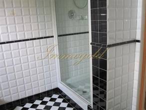 Thumbnail von Elegante, herrschaftliche Villa im residentiellen, repräsentativen Teil der Ortschaft.