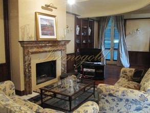 Thumbnail von Elegante, herrschaftliche Villa im residentiellen, repräsentativen Teil der Ortschaft.