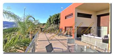 Thumbnail von Licht durchflutete Finca mit Gästehaus, Pool, Pferdestall und Reitplatz