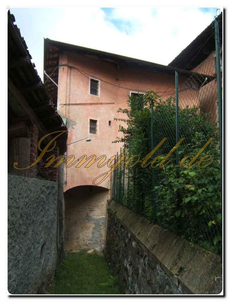 Thumbnail von Landhaus-Villa mit historischen Merkmalen im Herzen des Naturparks von Monte Fenera.