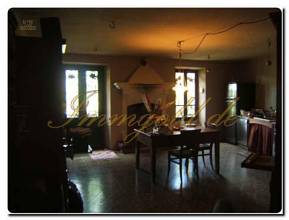 Thumbnail von Landhaus-Villa mit historischen Merkmalen im Herzen des Naturparks von Monte Fenera.