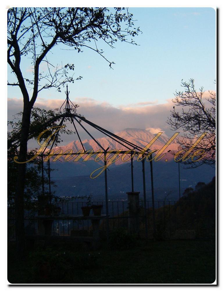 Thumbnail von Landhaus-Villa mit historischen Merkmalen im Herzen des Naturparks von Monte Fenera.