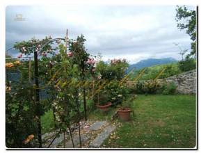 Thumbnail von Landhaus-Villa mit historischen Merkmalen im Herzen des Naturparks von Monte Fenera.