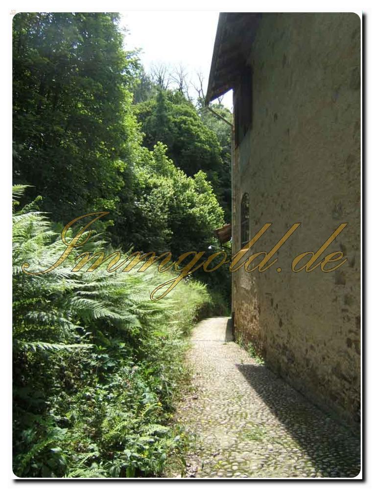 Thumbnail von Landhaus-Villa mit historischen Merkmalen im Herzen des Naturparks von Monte Fenera.