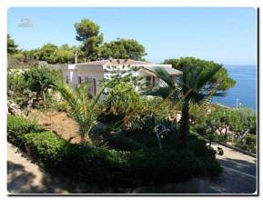 Thumbnail von Immogold Villa am Meer mit Depedancen