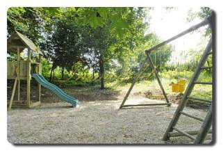 Thumbnail von Immogold, Ungarn, MWS 15-042-MWOH Schloßhotel mit Pferdestall