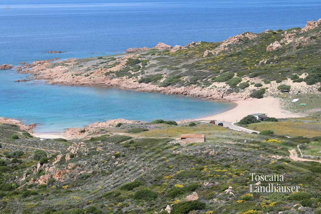 Thumbnail von Neubau mit Meerblick und 3 ha großem Grundstück