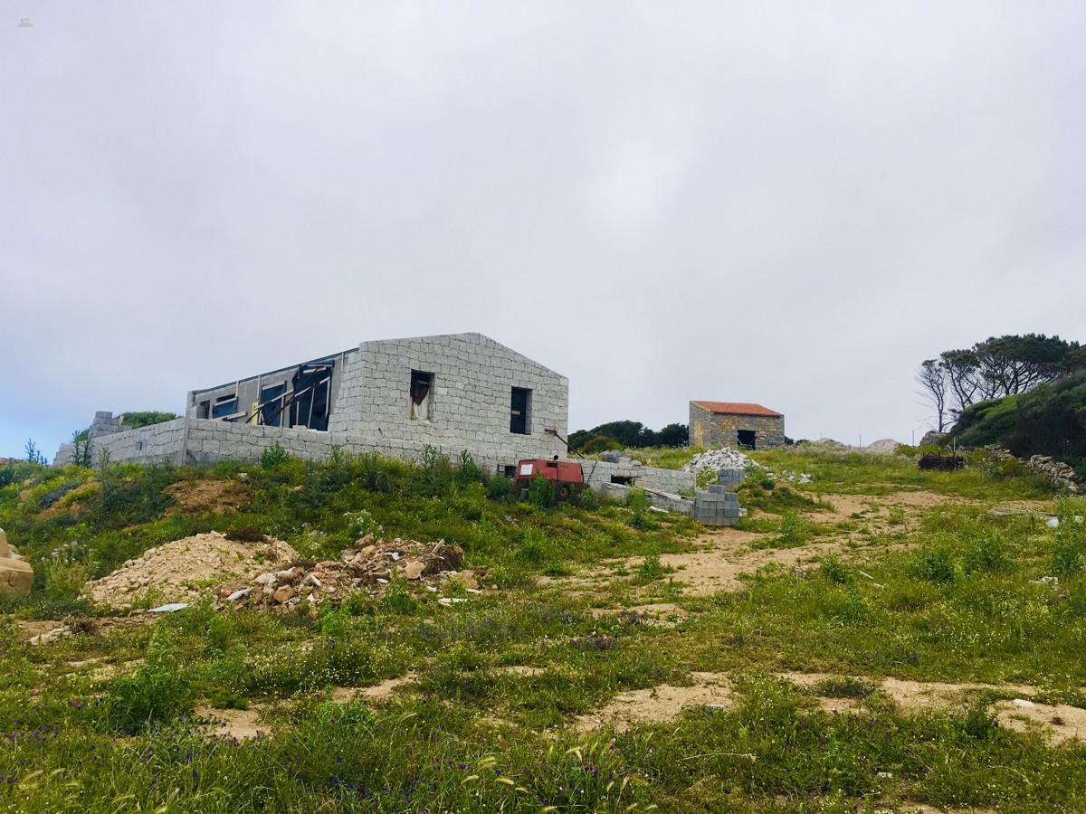Thumbnail von wunderschönes Grundstück mit Rohbau und Meerblick