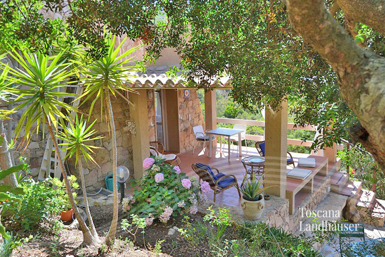 Thumbnail von Villa mit rosabeta Granit in Panoramalage nur ca. 3 km vom Meer entfernt