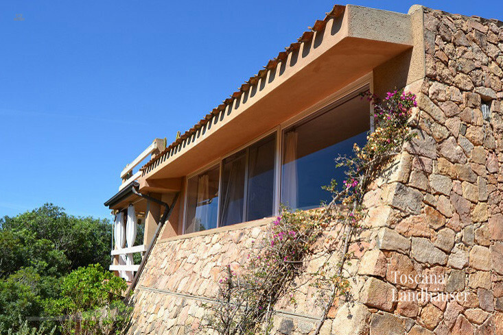 Thumbnail von Villa mit rosabeta Granit in Panoramalage nur ca. 3 km vom Meer entfernt