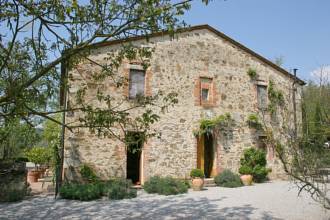 Thumbnail von Reiterhof mit vollrenoviertem Natursteinanwesen im Chianti mit 15 ha Land